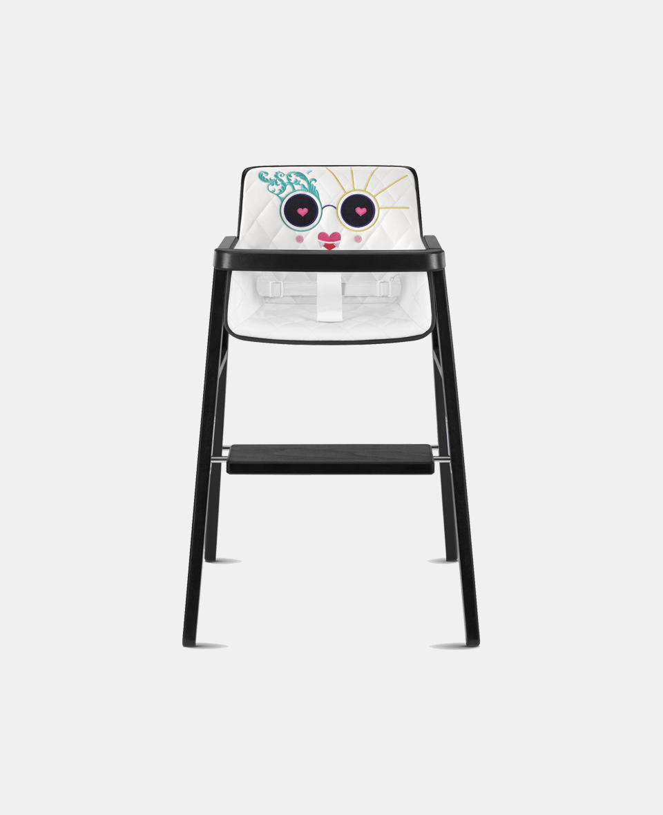 517000257.jpg Cybex Platinum scaun înalt pentru copii Marcel Wanders Love Guru White - imagine 1