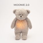 MOONIE 2.0 ORGANIC BEAR -GRAY- JUCARIE MUZICALA CU SUNETE ROZ SI LAMPA DE VEGHE INCORPORATA