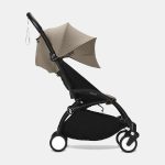 Stokke YOYO³ cu cadru alb și pachet 6+ Taupe