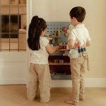 Banc de lucru cu accesorii din lemn FSC - Little Dutch - imagine 5