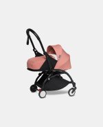 Cărucior Babyzen YOYO² pentru nou născuți cu cadru negru și pachet 0+ ginger