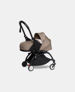 Cărucior Babyzen YOYO² pentru nou născuți cu cadru negru și pachet 0+ taupe