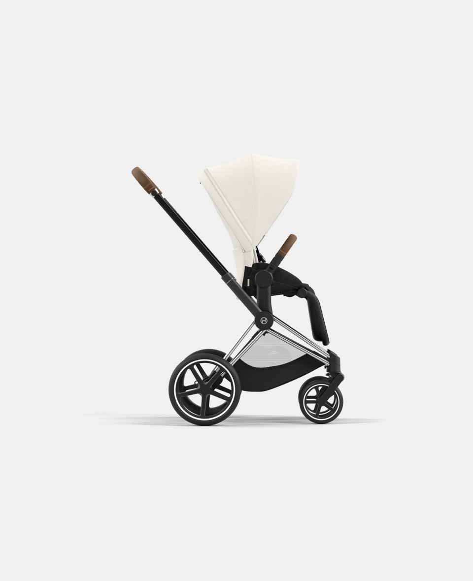 CYB_23_INT_y270_Priam_CHBR_OFWH.jpg Carucior Sport Priam: Cadru Carucior pentru Copii Priam Chrome Brown + Parte Sport Carucior Priam Off White Cybex Platinum - imagine 1