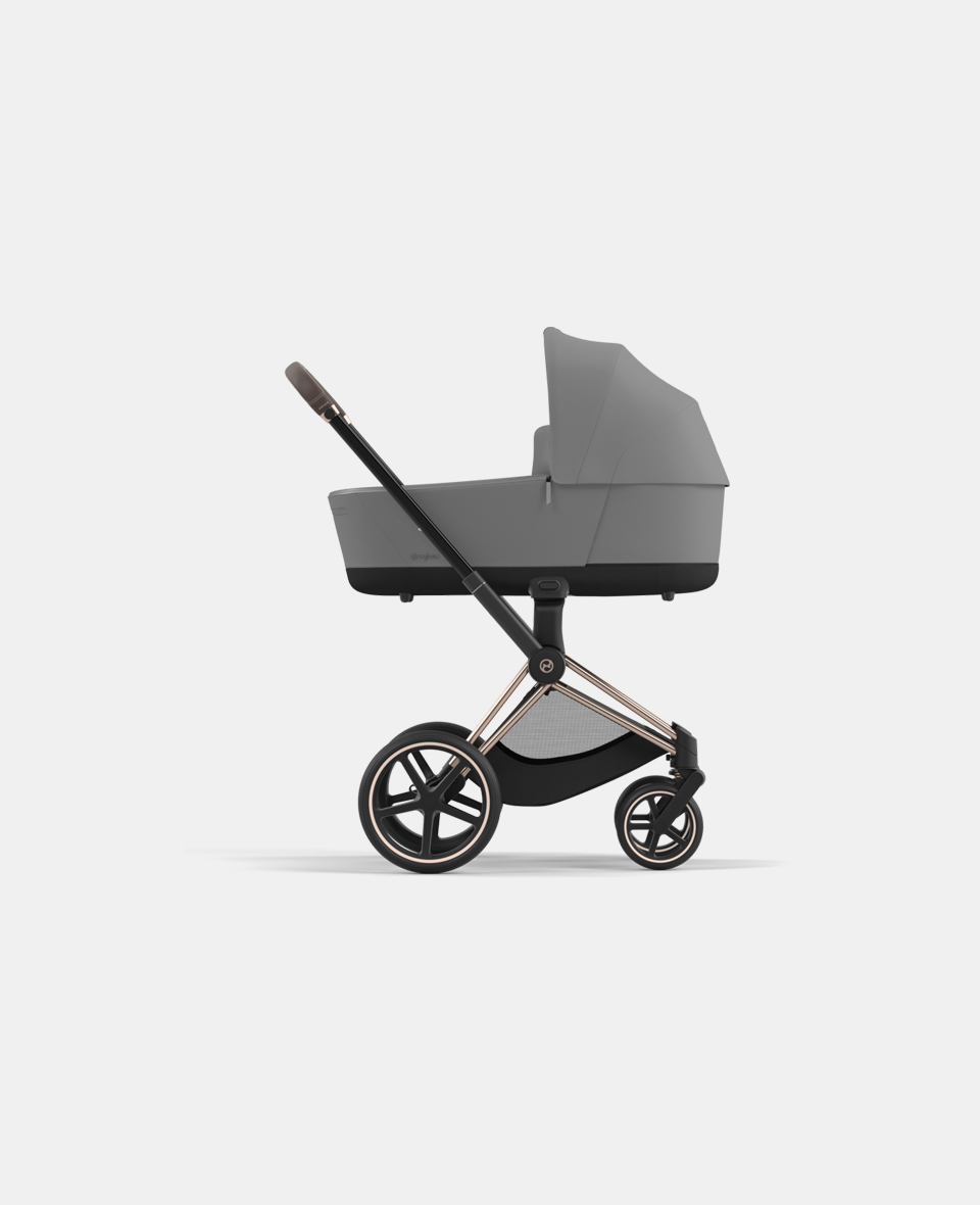 CYB_23_INT_y270_Priam_Cot_ROGO_MIGR.jpg Carucior Nou Nascut Priam: Cadru Carucior pentru Copii Priam Rosegold + Landou PRIAM Lux Mirage Grey Cybex Platinum - imagine 1