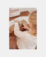 Carte cu activități pentru copii - Dress me Up - Rosa & Friends - Fairy Garden - Little Dutch - imagine 3