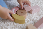 Premergător din lemn cu spațiu de depozitare și blocuri de construit Pink colecția Ocean Little Dutch - imagine 8