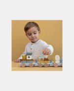Trenulet din lemn pentru stivuire - Sailors Bay - Little Dutch - imagine 3