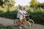 Bicicleta de echilibru Little Dutch roz mat - imagine 10