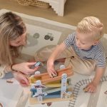 Pistă de curse cu rampă din lemn FSC – Blue – Little Dutch - imagine 4